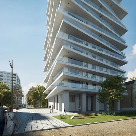 Port Side With Swimming Pool And Fitness And Parking Lägenhet