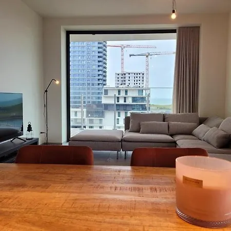 Port Side With Swimming Pool And Fitness And Parking Appartamento
